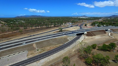 Bruce Highway intersection with Mount Low Parkway