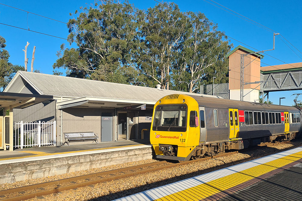 Beerburrum Road overbridge looking back toward Beerburrum station in 2021