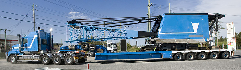 Image showing the front and side view of a low loader trailer