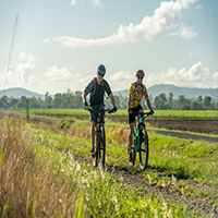 Cyclists on Brisbane Valley Rail Trail