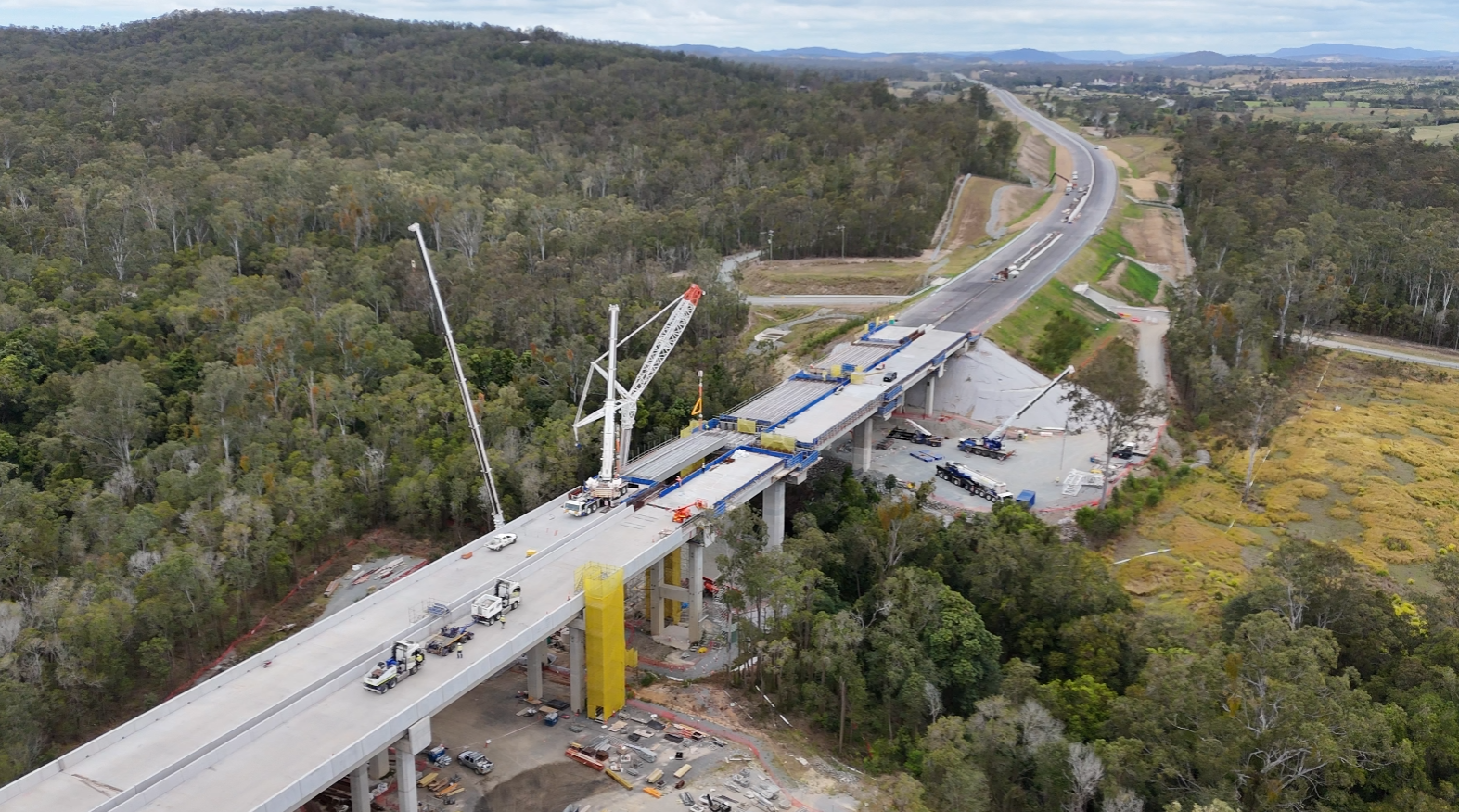 Final girder installation at Six Mile Creek bridges