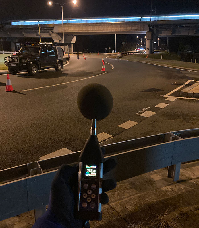 Noise monitoring device pointed out to the road. 