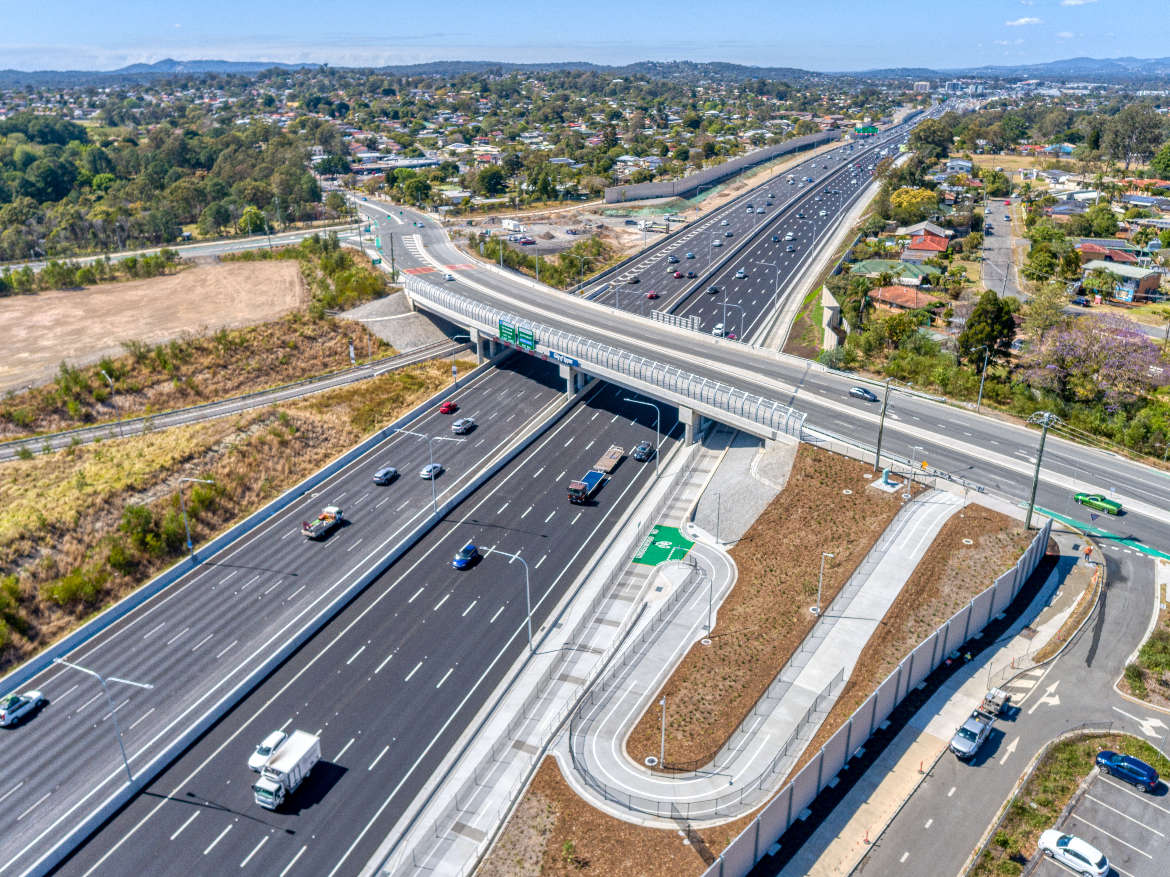 Aerial of Pacific Motorway looking southbound at Eight Mile Plains