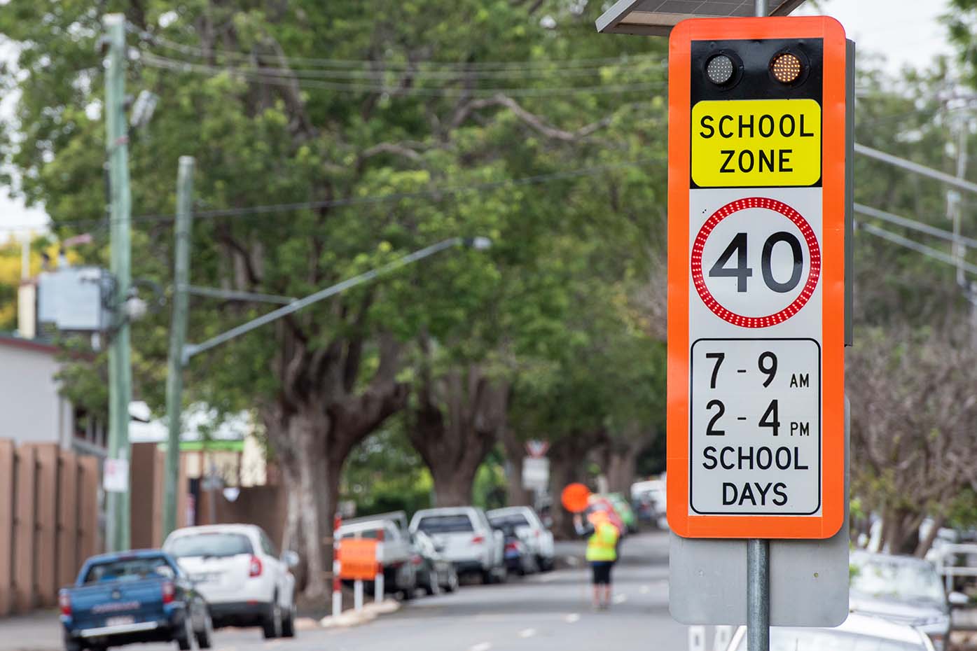 School zone sign that states drivers must drive at 40km's between 7am to 9am and 2pm to 4pm